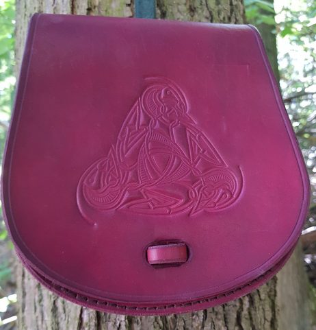 GOTLAND, VIKING LEATHER BAG WITH A BELT