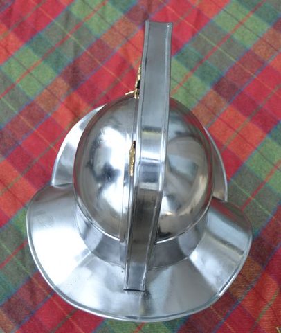 CASQUE DE GLADIATEUR, POMPÉI, ANNÉE 79