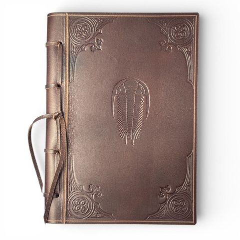 TRILOBITE, CARNET PALÉONTOLOGIQUE EN CUIR, NON LIGNÉ