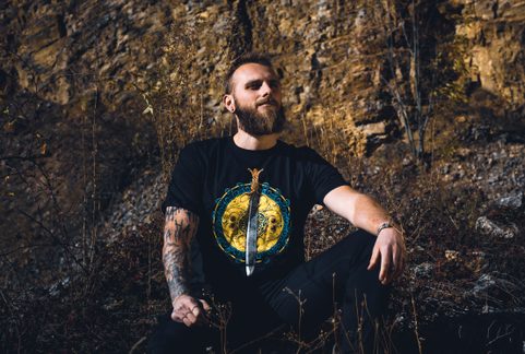 CLAÍOMH SOLAIS - SCHWERT DES LICHTS, KELTISCHES T-SHIRT MÄNNER - IRISCH