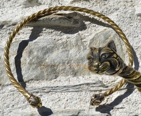CAT, CELTIC ART, TORQUES, TORC