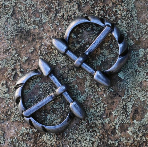 HISTORICAL BUCKLE XII, COLOUR SILVER