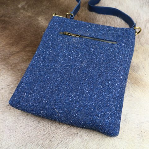 KERRY TWEED MESSAGE BAG - ARAN