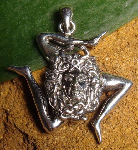 TRISKELION, VICTORY AND PROGRESS, SILVER PENDANT, AG 925