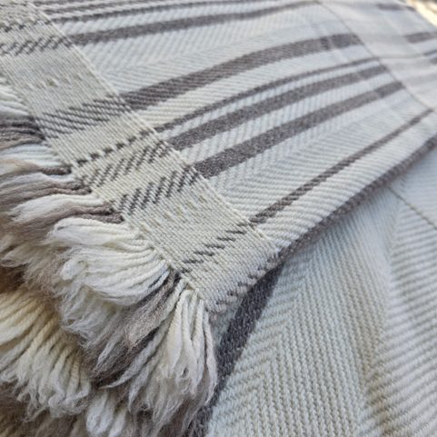 WOLLDECKE WEISS, RHODOPA