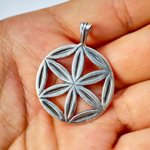 SVARGA, PENDENTIF EN ARGENT, TYPE 1