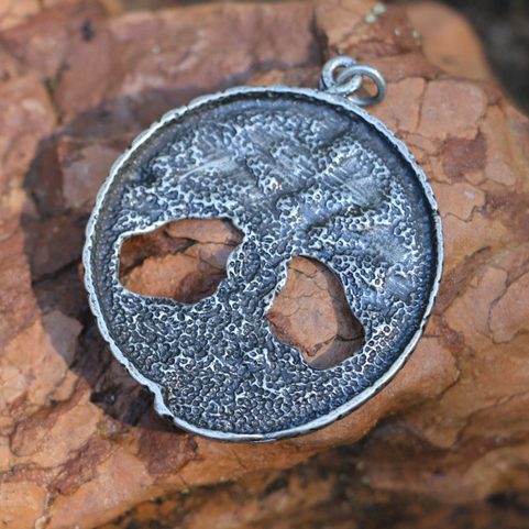CELTIC OAK SACRED TREE OF LIFE PENDANT ZINC