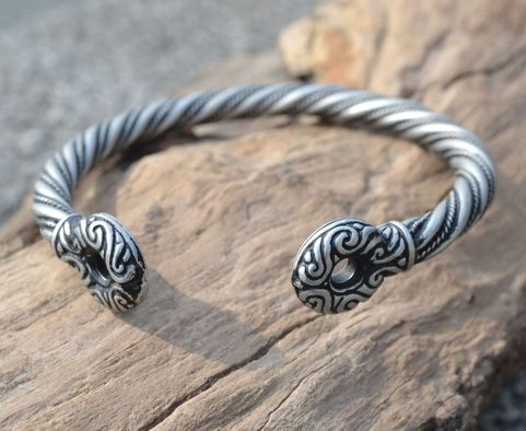 GALLIA, KELTISCHES ARMBAND, ZINN