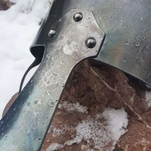 CASQUE MÉDIÉVAL DE CROISÉ AVEC NASAL, 13E SIÈCLE