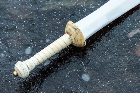GLADIATOR, A BLUNT REPLICA OF A GLADIATOR'S DAGGER