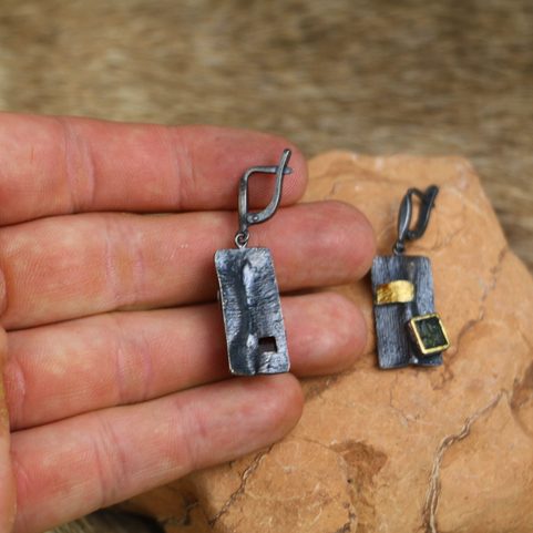 SIRAEL EARRINGS - MOLDAVITE, SILVER