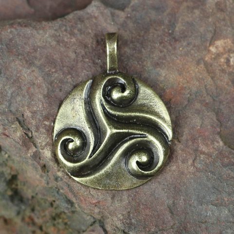 CELTIC TRISKELE, PENDANT, ZINC, ANTIQUE BRASS