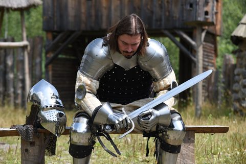 HBM, MEDIEVAL FALCHION