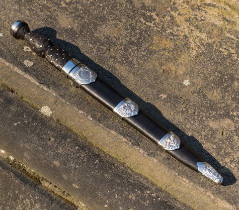 SCOTTISH DIRK, DAGGER WITH THISTLES