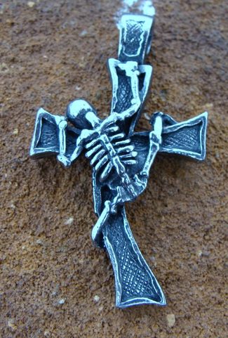 THE SKELETON CLIMBER - PENDANT