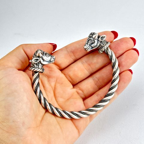 KELTISCHES STIERARMBAND, TRICHTINGEN, MASSIV SILBER 925