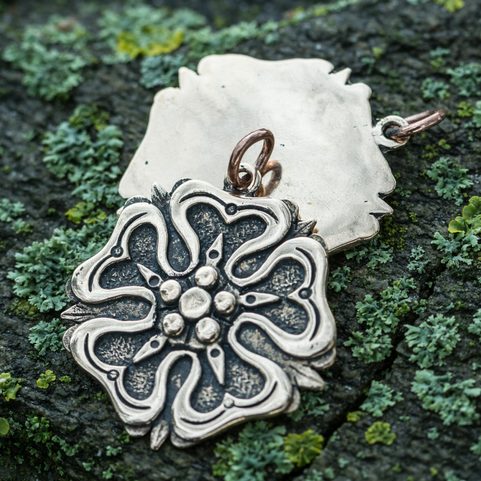 ROSE, HOUSE OF ROSENBERGS, PENDANT, BRONZE
