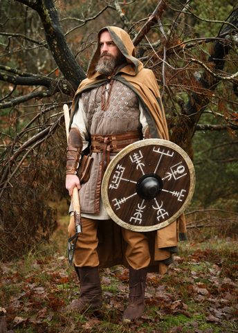 VIKING SHIELD VEGVÍSIR WITH RAWHIDE EDGING, 60 CM