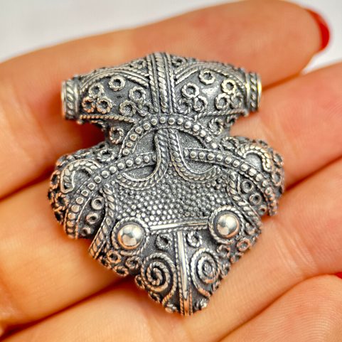 RAVEN'S HEAD - THOR HAMMER, SIGTUNA, SWEDEN, SILVER 925, 10 G