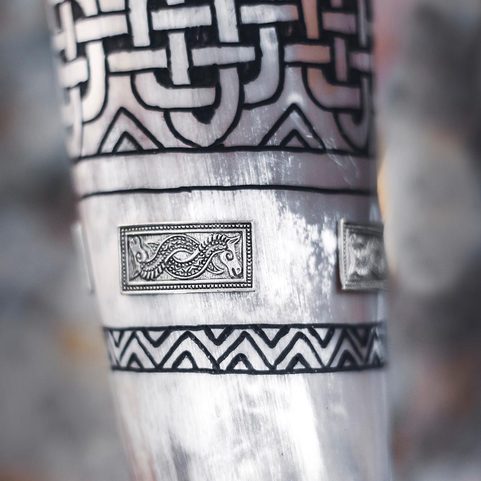 HIBERNIA, LUXURY ENGRAVED DRINKING HORN