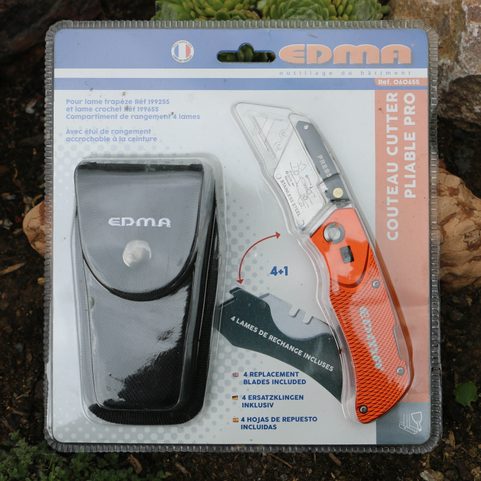 FRENCH FOLDABLE SAFETY KNIFE WITH HOLSTER