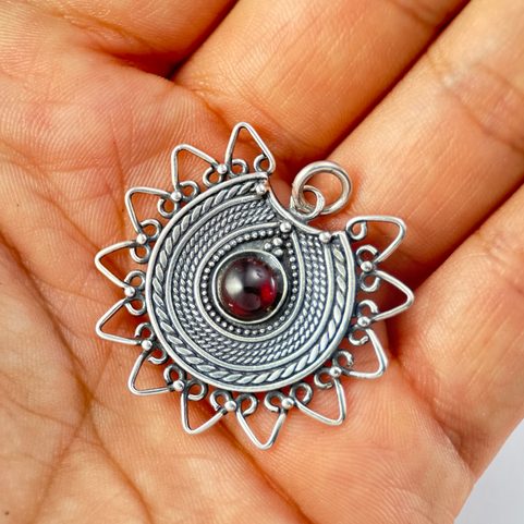 LADA, GRANDE MORAVIE PENDENTIF ARGENT 925