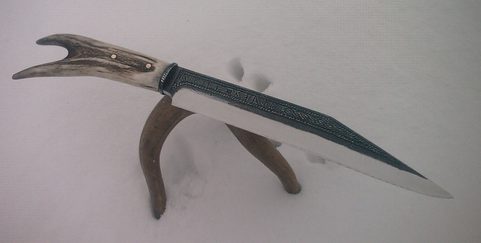HAND FORGED VIKING SAX IN ANTLER, DECORATED WITH RUNES