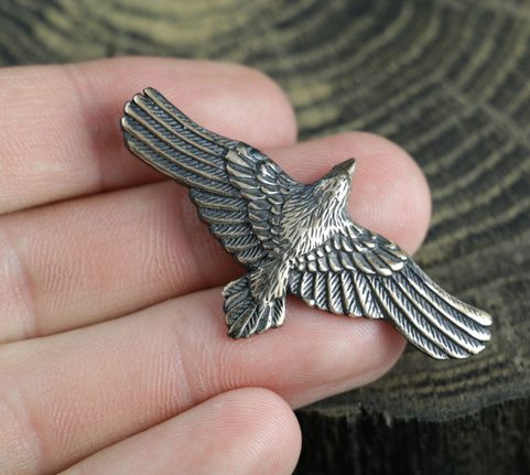 FLYING CROW - RAVEN PENDANT, BRONZE