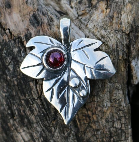 BLATT - IVY, ANHÄNGER SILBER 925 GRANAT