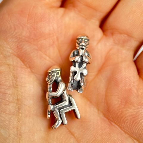 SEATED THOR STATUE - SILVER PENDANT, AG 925