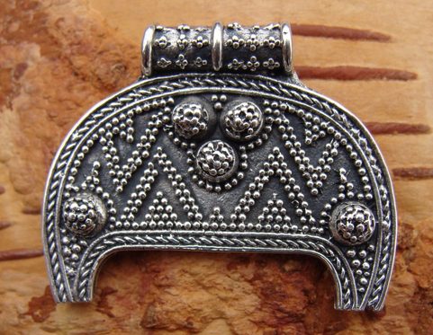 VIKING LUNULA, BIRKA, SWEDEN