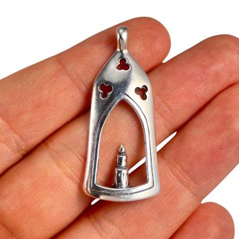LANTERNE MÉDIÉVALE - LUMIÈRE POUR L'ÂME, PENDENTIF EN ARGENT