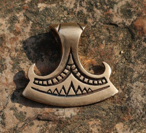 PERUN'S BEARDED AXE, BRONZE PENDANT