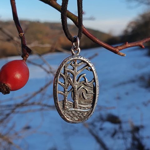 TAJGA, PENDENTIF EN ARGENT