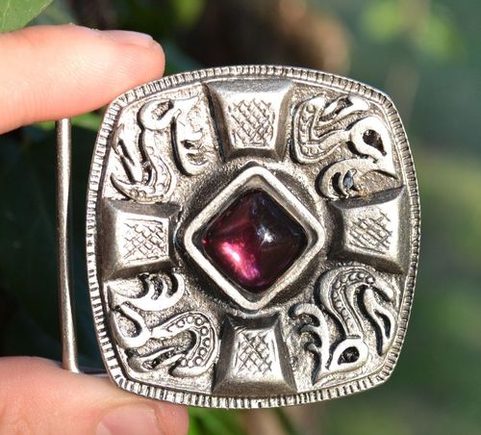 NOBLEMAN BELT BUCKLE WITH GLASS