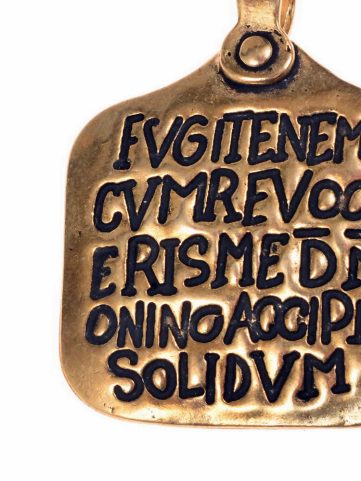 AMULETTE D'ESCLAVE, ROME ANTIQUE, PENDENTIF, BRONZE