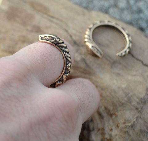 SERPENT, RING WITH A SNAKE, BRONZE