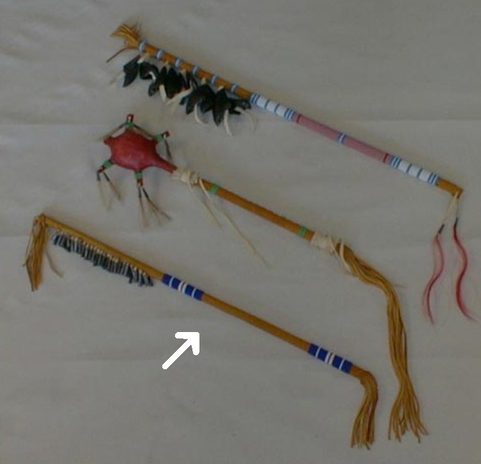 NATIVE AMERICAN INDIAN RATTLE