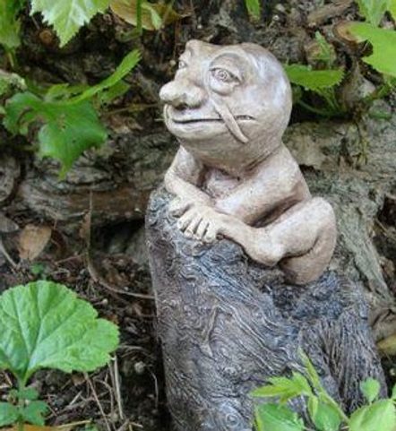 SMALL GARDEN TROLL