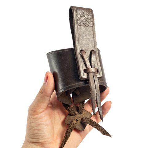 DRINKING HORN HOLDER - CELTICA, BROWN