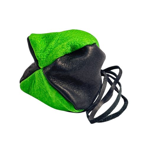 SACS ET POCHETTES MÉDIÉVAUX EN CUIR