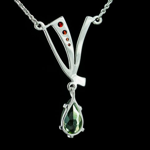 TRACIE, SILVER NECKLACE, MOLDAVITE, GARNET
