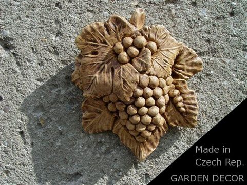 WINE GRAPE, WALL SCULPTURE