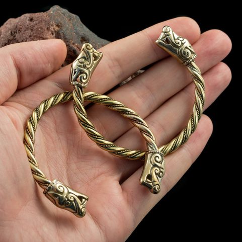 VIKING WOLF, BRACELET FROM BURG, SWEDEN, BRONZE