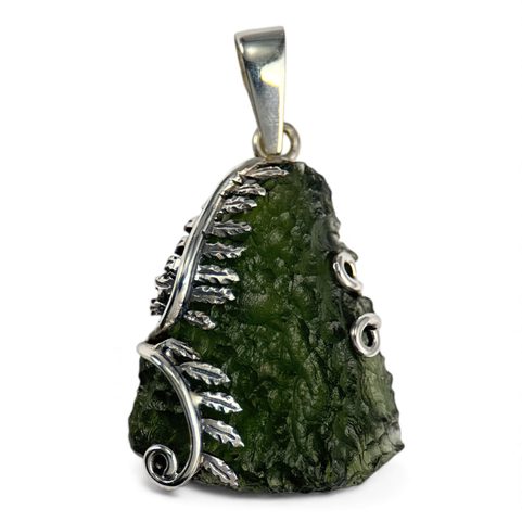 FOUGÈRE, PENDENTIF EN ARGENT AVEC MOLDAVITE