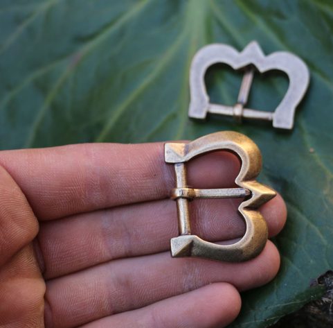 HISTORICAL BUCKLE IV, COLOUR BRASS