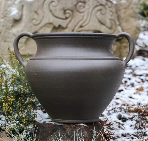 DOUBLE-EARED VASE INFLUENCED BY ANTIQUE PATTERNS, CELTIC GRAPHITE CERAMIC
