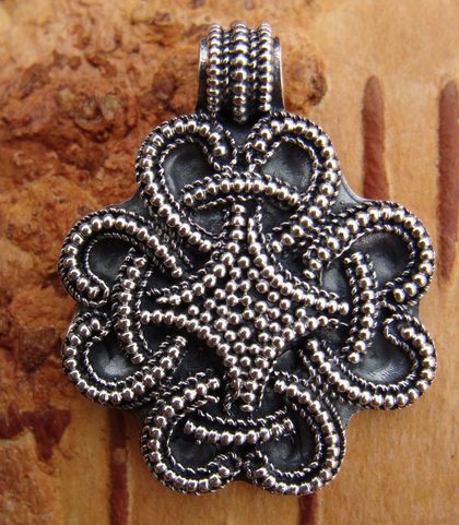 KNOTTED HEARTS, SILVER VIKING PENDANT