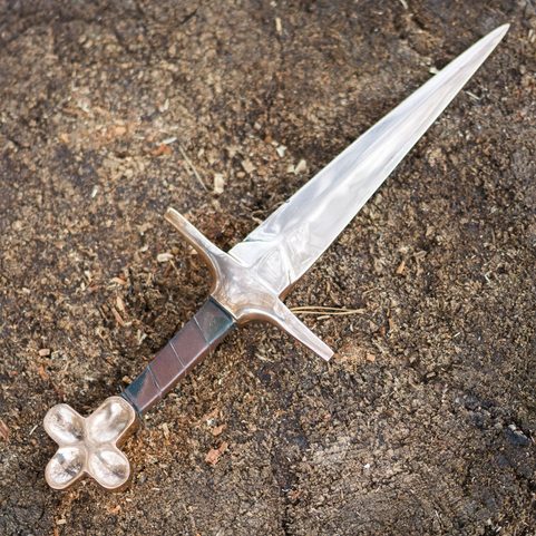 ELIZABETHIAN BRONZE DAGGER