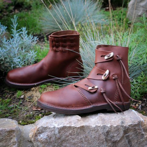 OARSMAN, EARLY MEDIEVAL SHOES